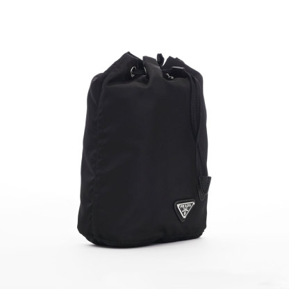 PRADA ナイロン 巾着ポーチ 三角ロゴ 1NA369