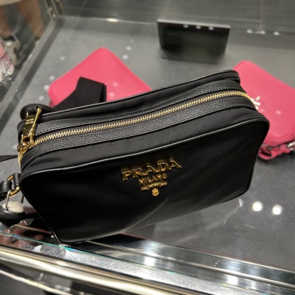 【セール】PRADA プラダ ナイロン ショルダーバッグ 1BH089