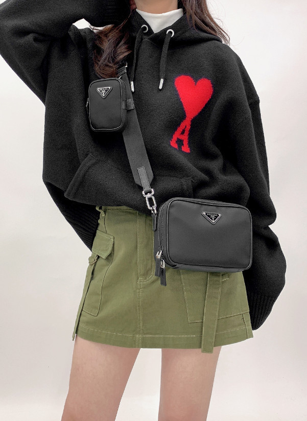 ♦PRADA♦レディースショルダーバッグ☆正規品☆