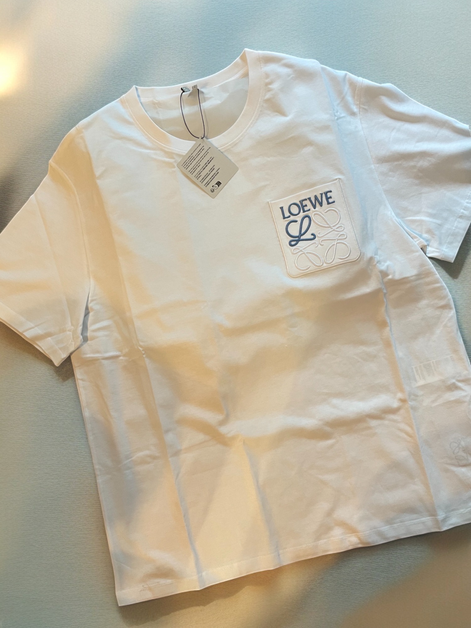 平野紫耀くん愛用★LOEWE★Anagram ロゴ コットン Tシャツ♪