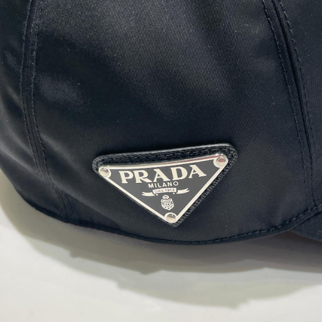 ★PRADA★ユニセックス キャップ☆正規品・安全発送☆