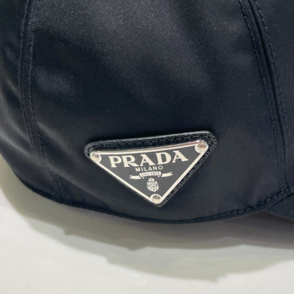 ★PRADA★ユニセックス キャップ☆正規品・安全発送☆