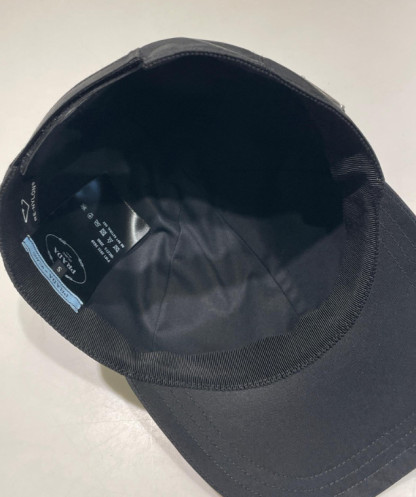 ★PRADA★ユニセックス キャップ☆正規品・安全発送☆