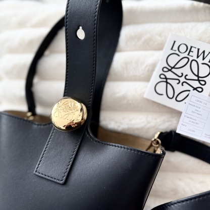 関税送料込国内発送★LOEWE ペブルバケットバッグミニ
