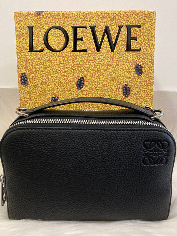 【LOEWE】ロエベ カメラ ミニ ウェアラブル クロスボディバッグ