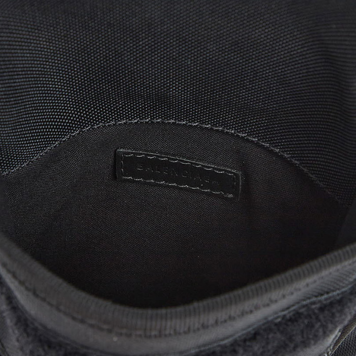 ♦BALENCIAGA♦EXPLORER クロスバック☆正規品☆