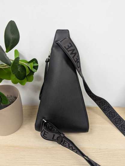 6万取引突破★UPS速達便！【LOEWE】B511A09X10_ショルダーバッグ