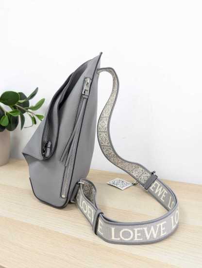 6万取引突破★UPS速達便！【LOEWE】B511A09X10_ショルダーバッグ