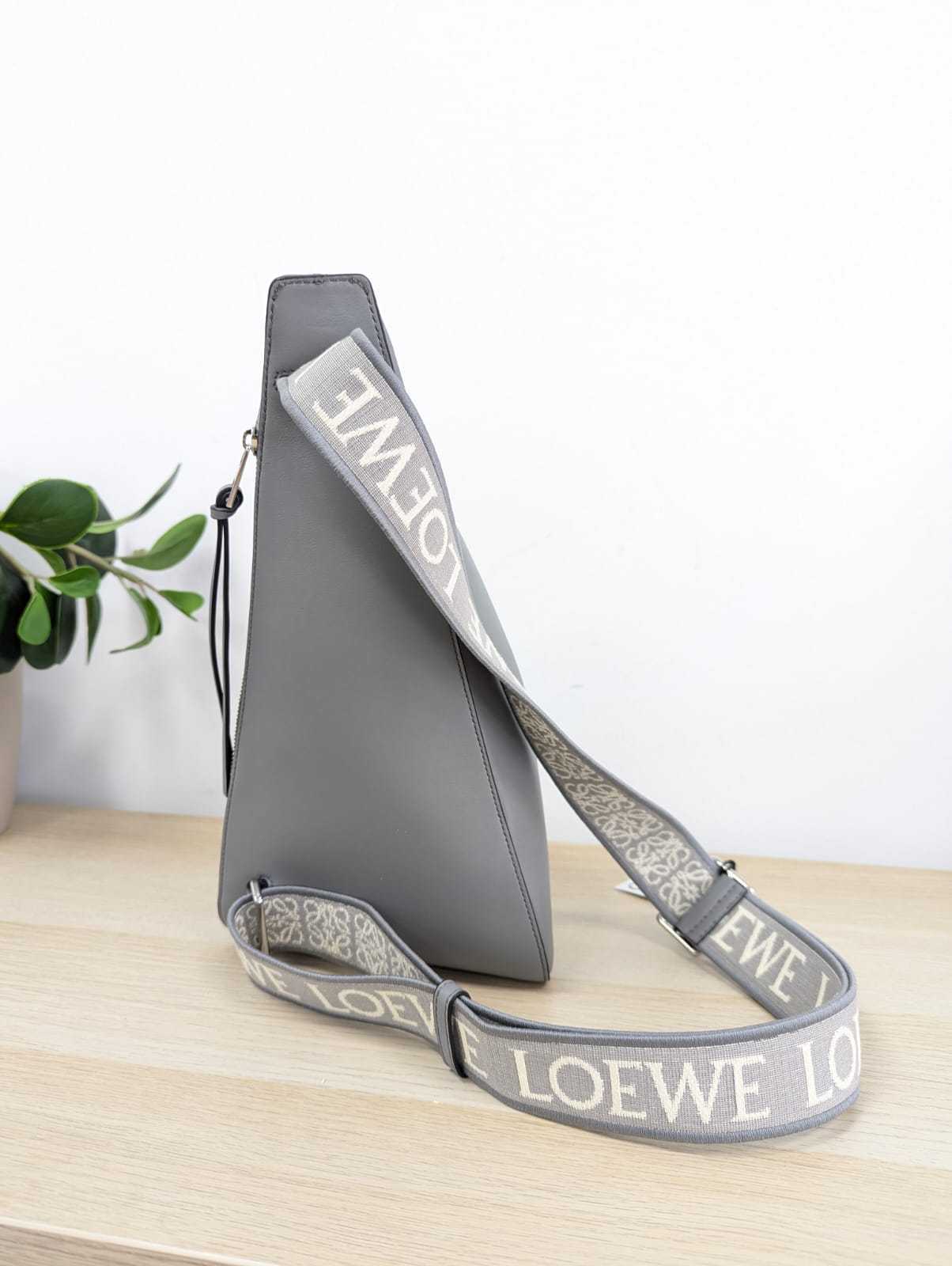 6万取引突破★UPS速達便！【LOEWE】B511A09X10_ショルダーバッグ