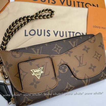 明日着 完売品 取外し可チェーン付♪ ZIPPY 長財布 ルイヴィトン