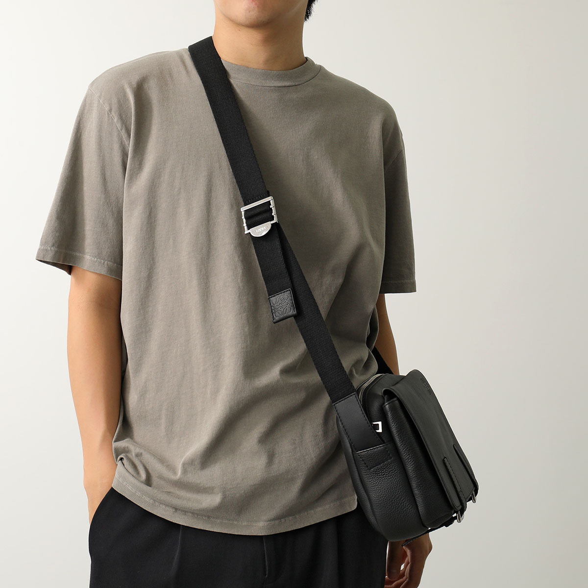 LOEWE バッグ MILITARY MESSENGE ミリタリー B553A72X22