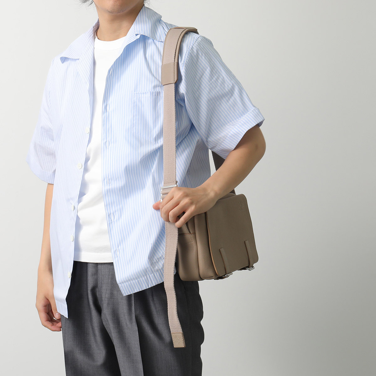 LOEWE バッグ MILITARY MESSENGE ミリタリー B553A72X22