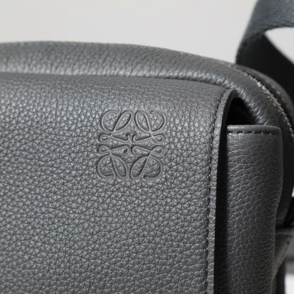 LOEWE バッグ MILITARY MESSENGE ミリタリー B553A72X22