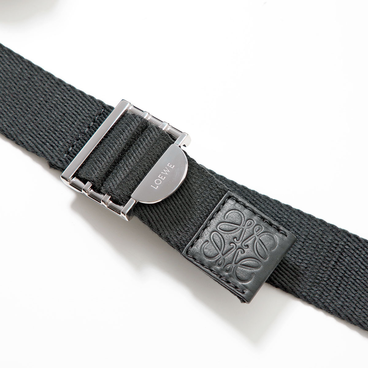 LOEWE バッグ MILITARY MESSENGE ミリタリー B553A72X22