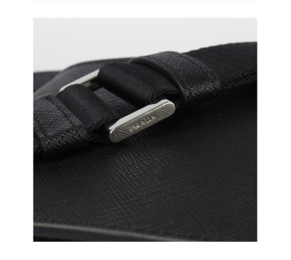 関送込! PRADA★フォンケース レザー ショルダーバッグ 2ZH179