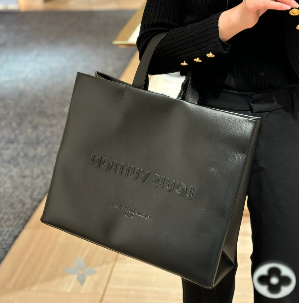 人気！大人男性に【ルイヴィトン】ショッパートートMM/ブラック