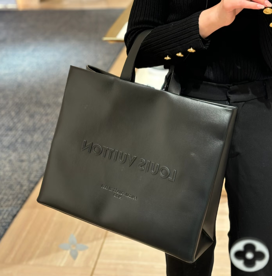 人気！大人男性に【ルイヴィトン】ショッパートートMM/ブラック