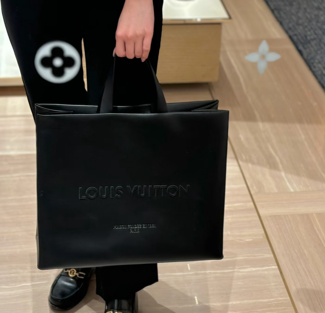 人気！大人男性に【ルイヴィトン】ショッパートートMM/ブラック