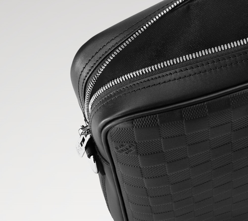 【国内発送】Louis Vuitton　ポルト ドキュマン　ヴォワヤージュ