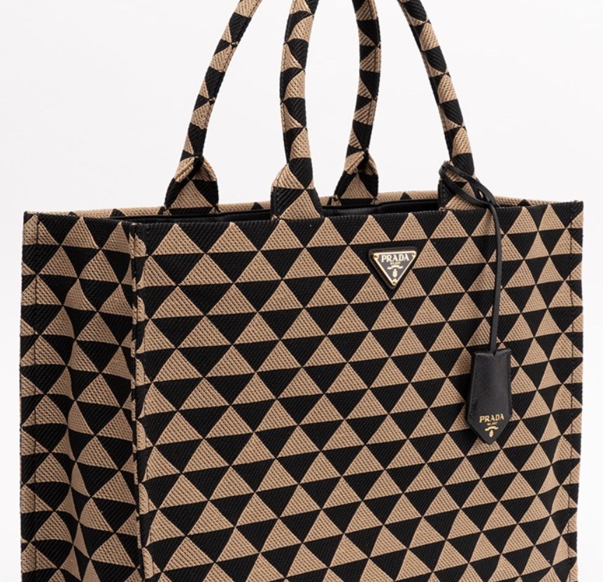 ☆人気☆【PRADA】☆シンボル エンブロイダリー トートバッ.グ☆