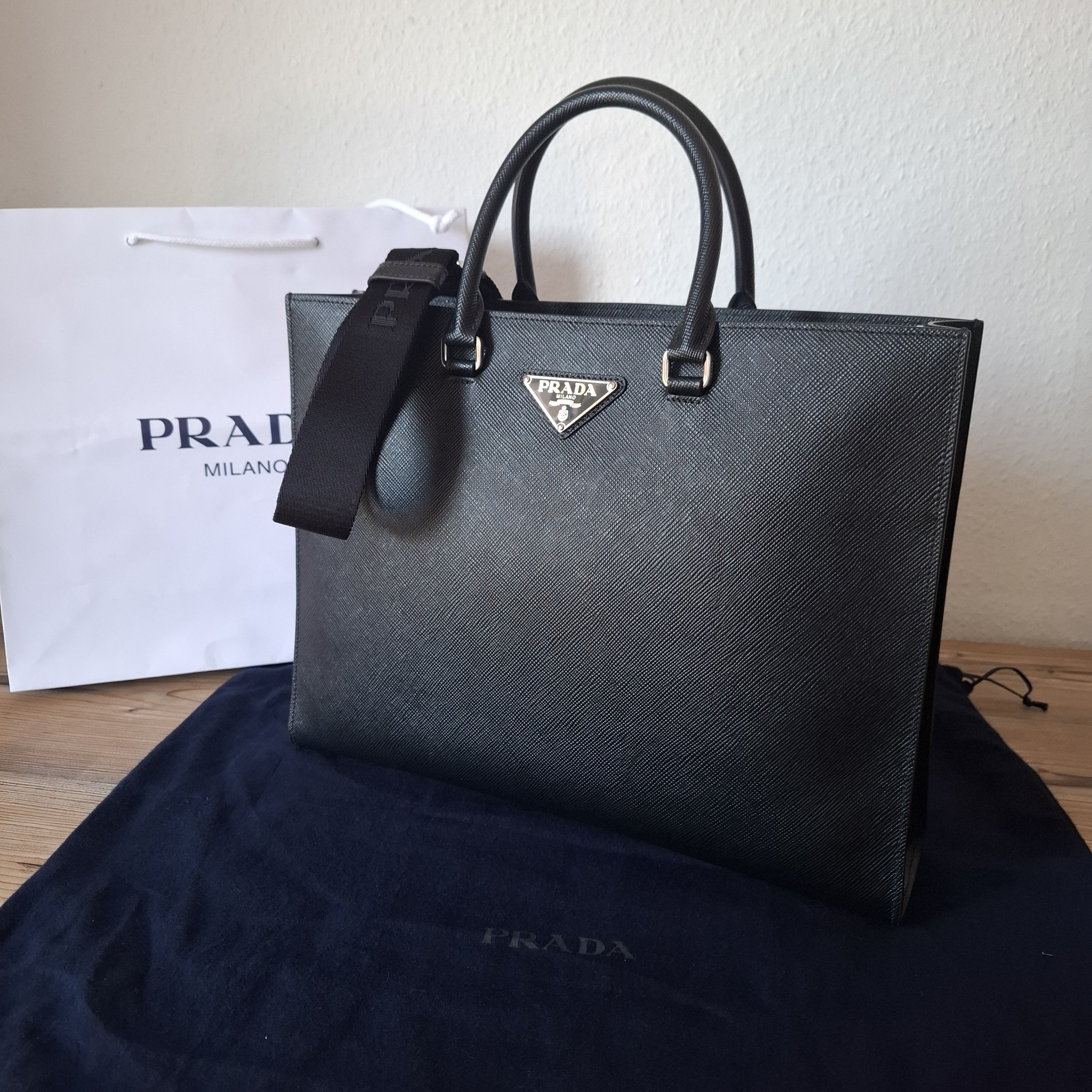 EXPRESS便可◎ PRADA ストラップ付 ビジネスバッグ/通勤