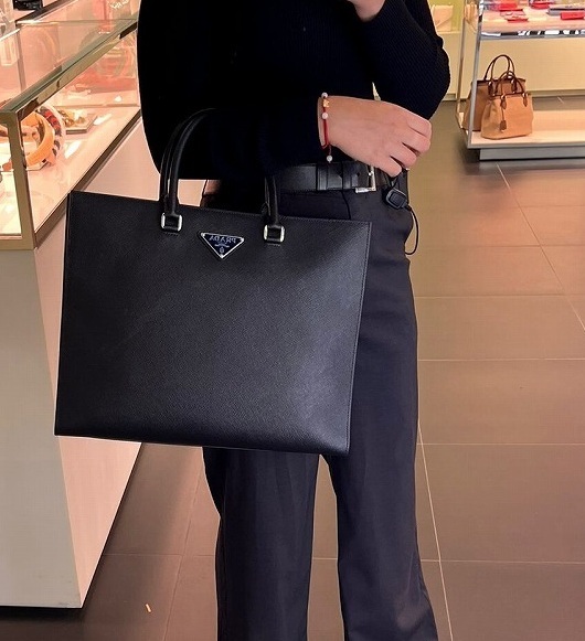 EXPRESS便可◎ PRADA ストラップ付 ビジネスバッグ/通勤