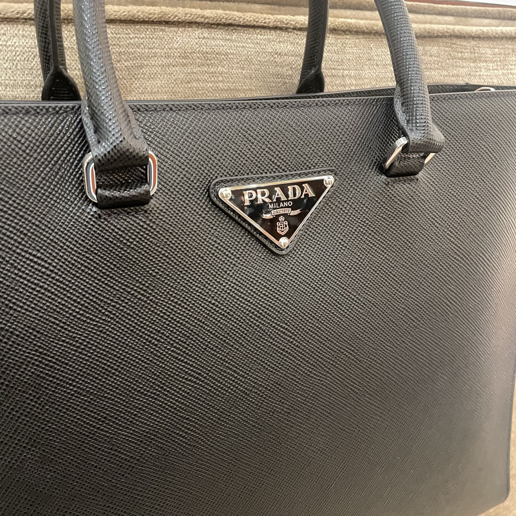 PRADA☆DHL発送♪ サフィアーノショッピングトート☆2VG101