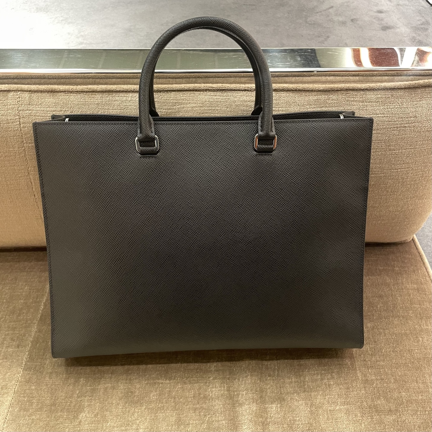 PRADA☆DHL発送♪ サフィアーノショッピングトート☆2VG101