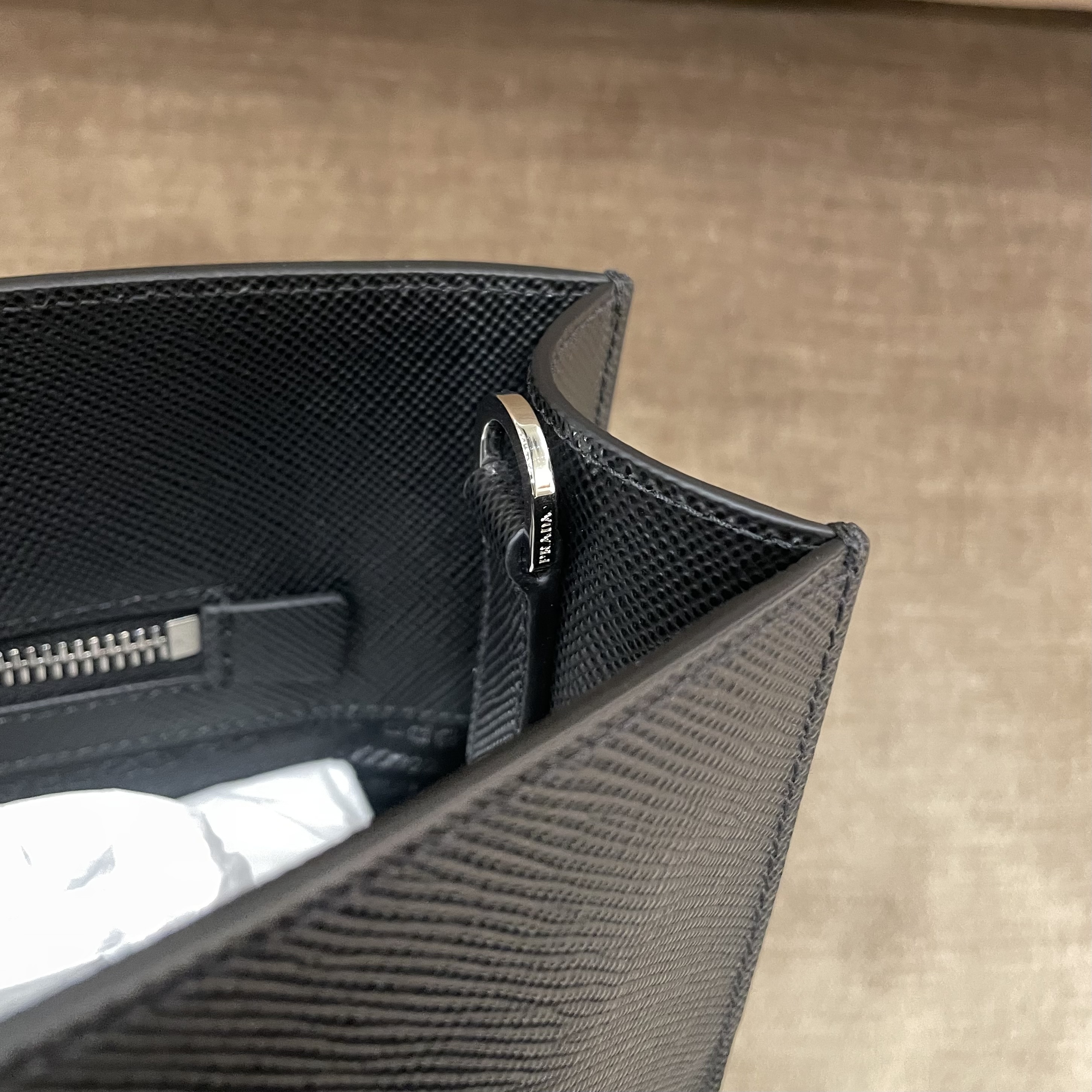 PRADA☆DHL発送♪ サフィアーノショッピングトート☆2VG101