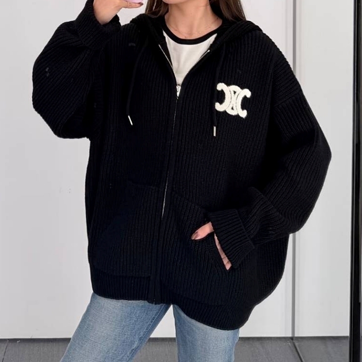 ★大人気！トリオンフが映える★【CELINE】ニットパーカー