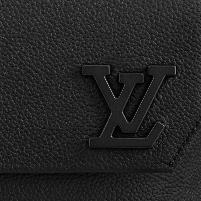 【クールで男らしい】LOUIS VUITTON★ショルダーバック