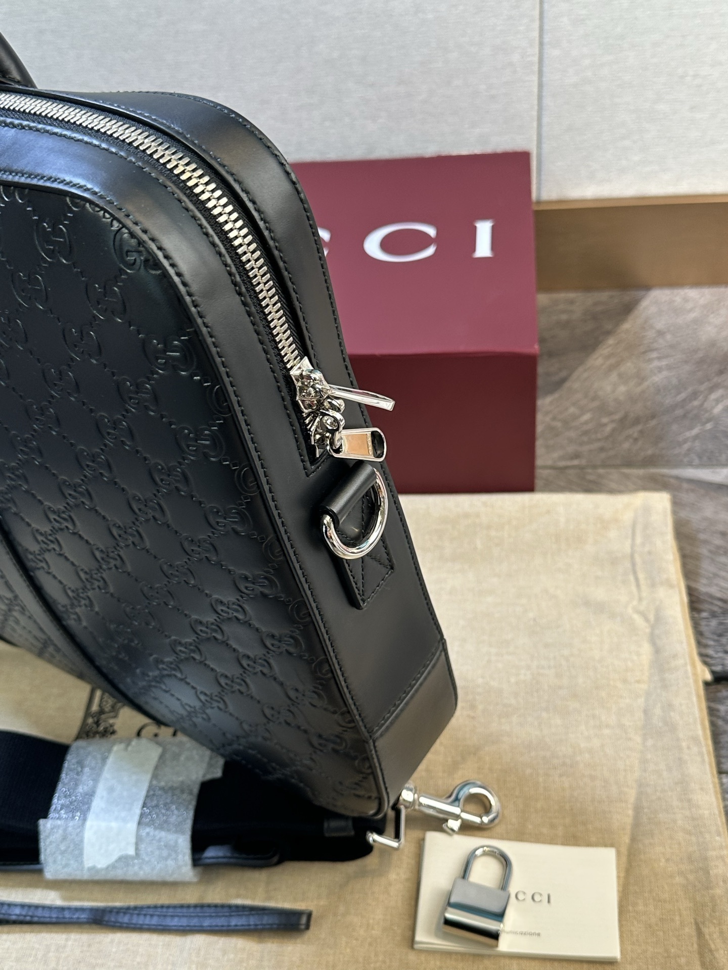 ★送料込★ GUCCI ビジネスバッグ 2WAY