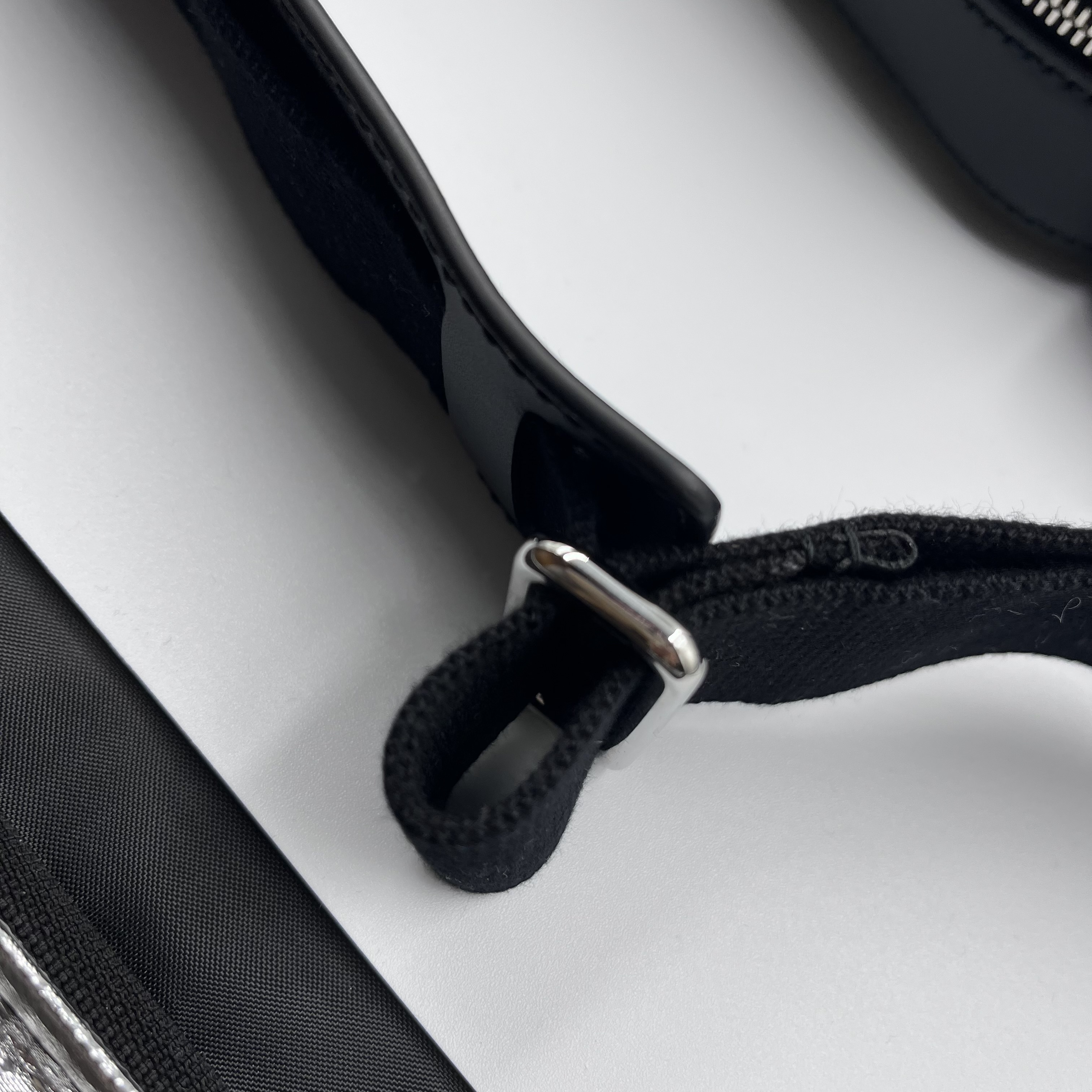 限定セール★グッチGGスプリーム ショルダーバッグ カメラ779880