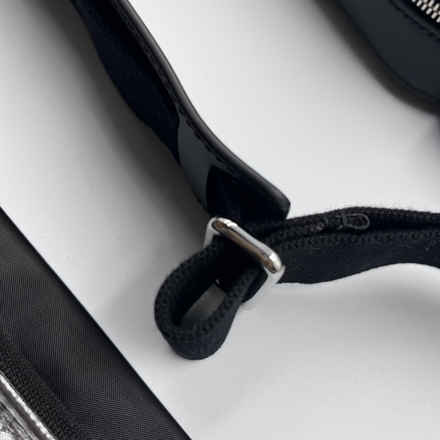 限定セール★グッチGGスプリーム ショルダーバッグ カメラ779880