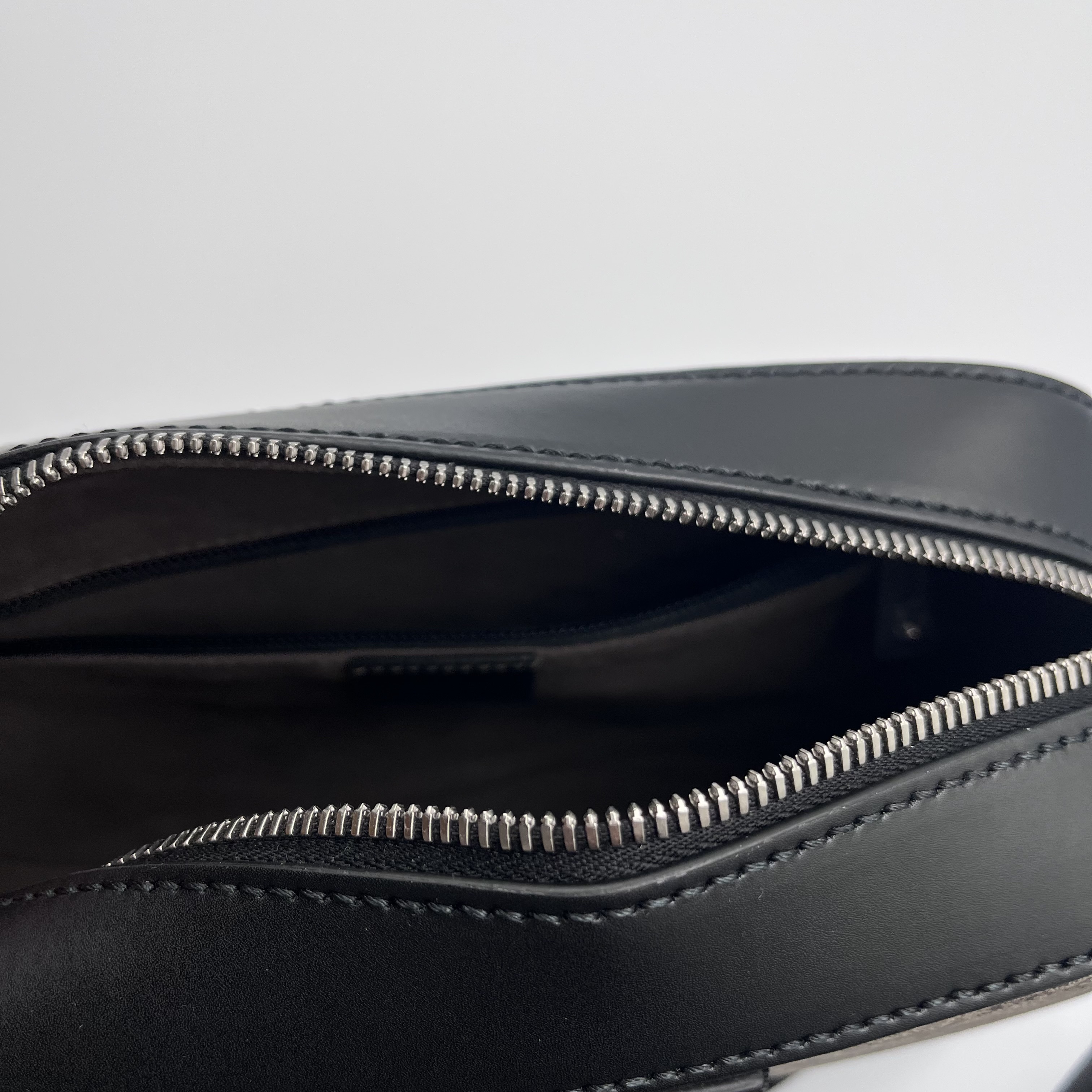 限定セール★グッチGGスプリーム ショルダーバッグ カメラ779880