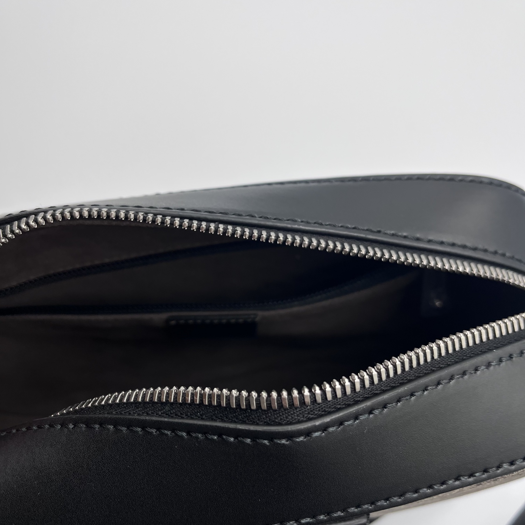 限定セール★グッチGGスプリーム ショルダーバッグ カメラ779880