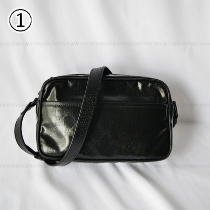 【完売必至】グッチ 光沢が美しいモノグラム柄ショルダーバッグ