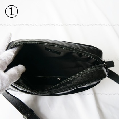 【完売必至】グッチ 光沢が美しいモノグラム柄ショルダーバッグ