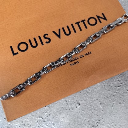 Louis Vuitton モノグラムチェーン ブレスレット