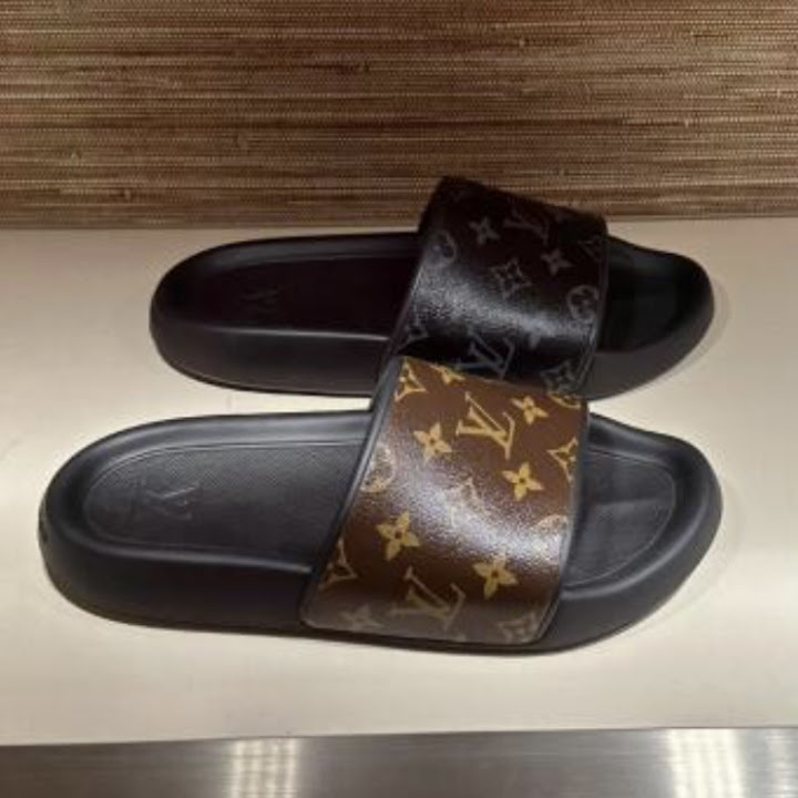 【上品なサンダル】Louis Vuitton ウォーターフロント ミュール