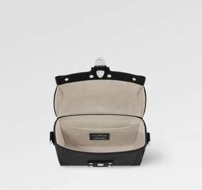 シックでクール♪【LOUISVUITTON】ソウル・トランク バッグ