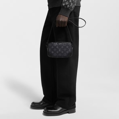 大人の魅力溢れる【Louis Vuitton】ショルダーバッグ