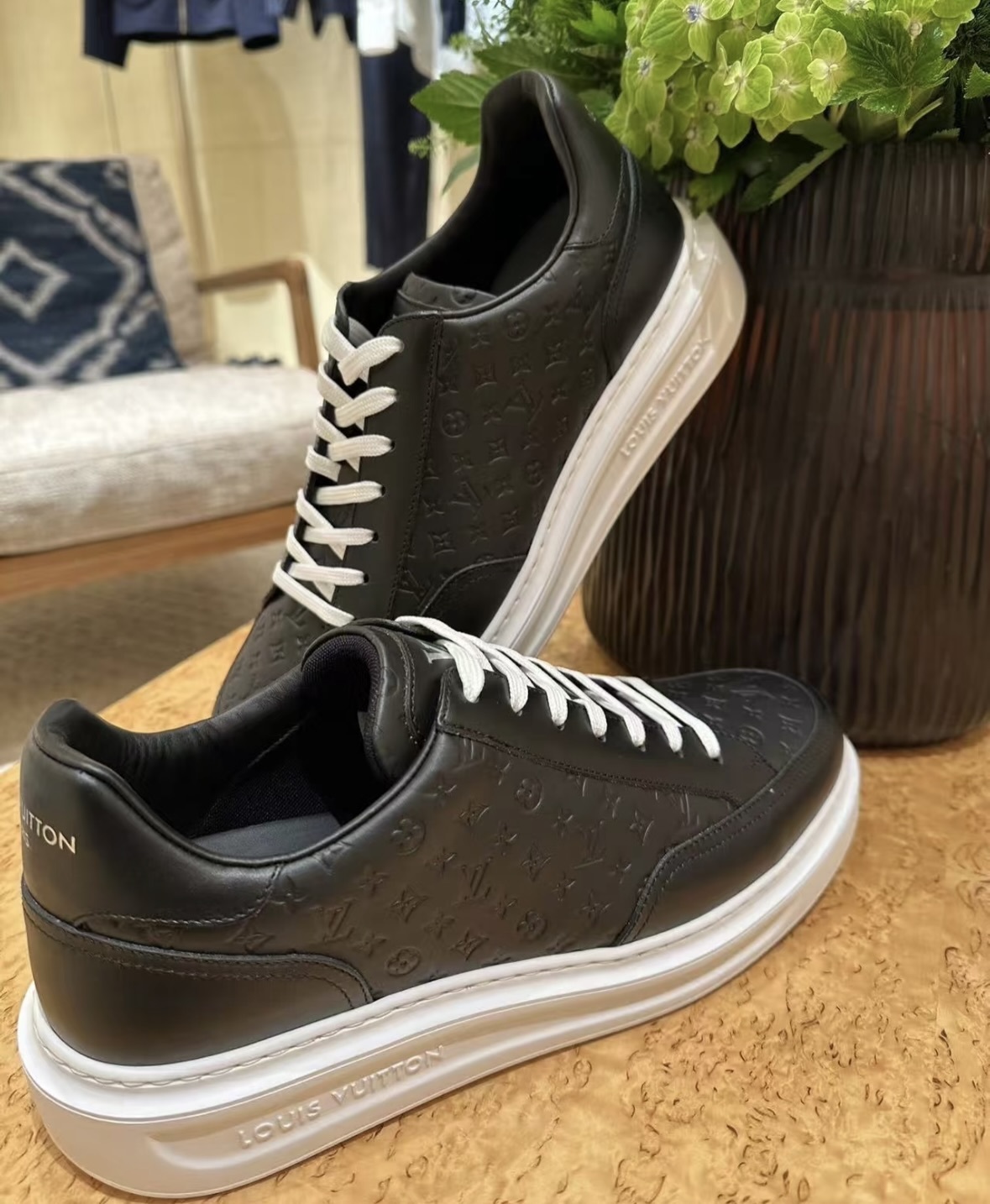 ◆快適な履き心地【 LV 】ビバリーヒルズ・ライン スニーカー