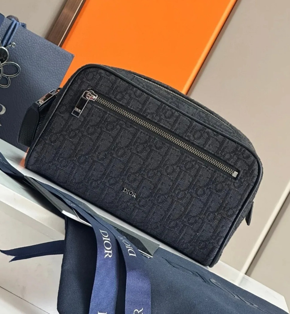 【多機能的で大人気☆おしゃれ♪】DIOR ディオール ポーチ