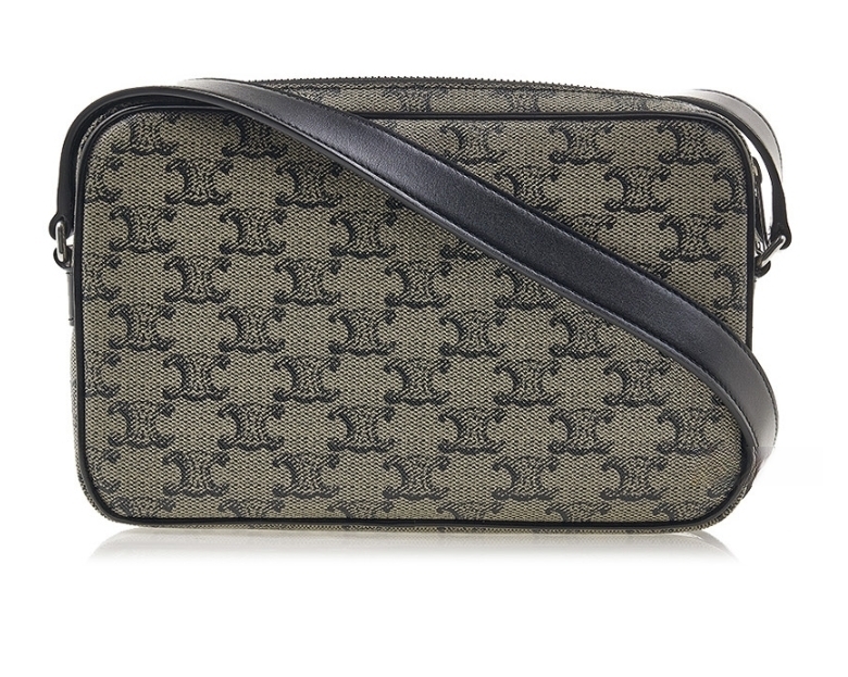 ☆送料関税込☆CELINE ロゴ ミディアム メッセンジャーバッグ