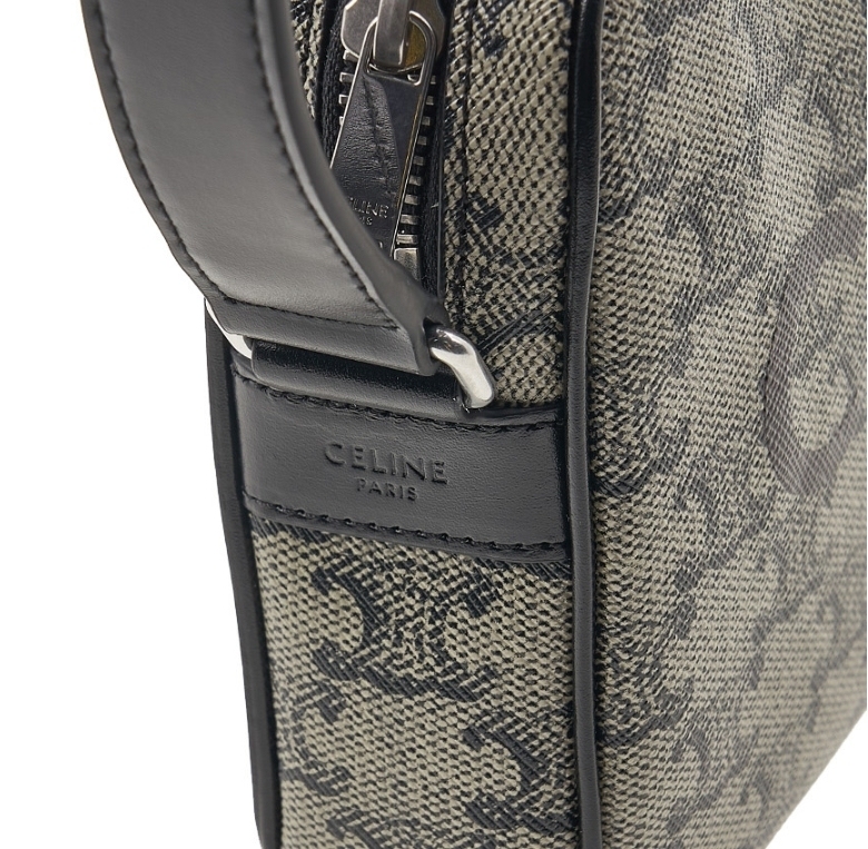 ☆送料関税込☆CELINE ロゴ ミディアム メッセンジャーバッグ