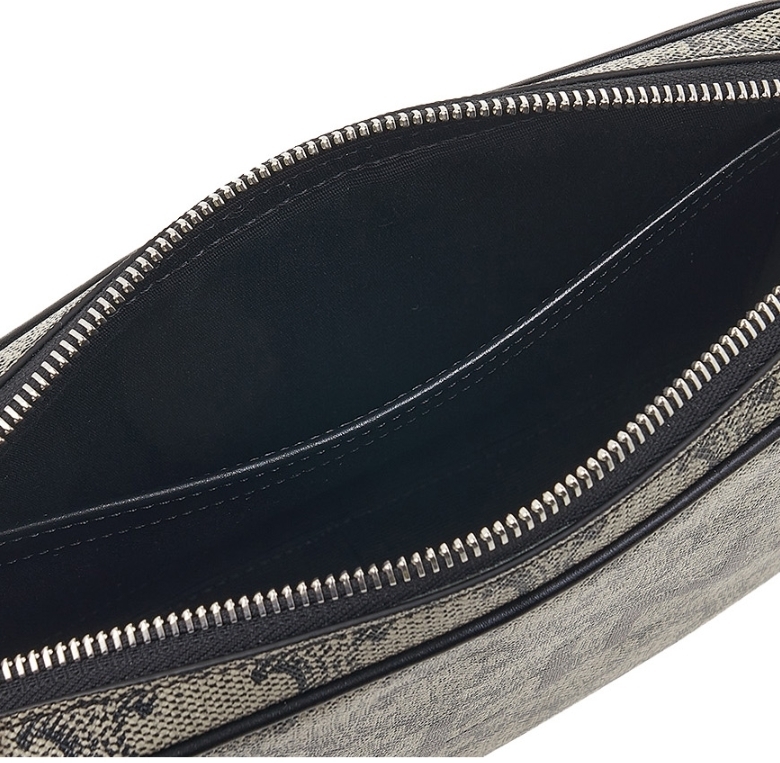 ☆送料関税込☆CELINE ロゴ ミディアム メッセンジャーバッグ