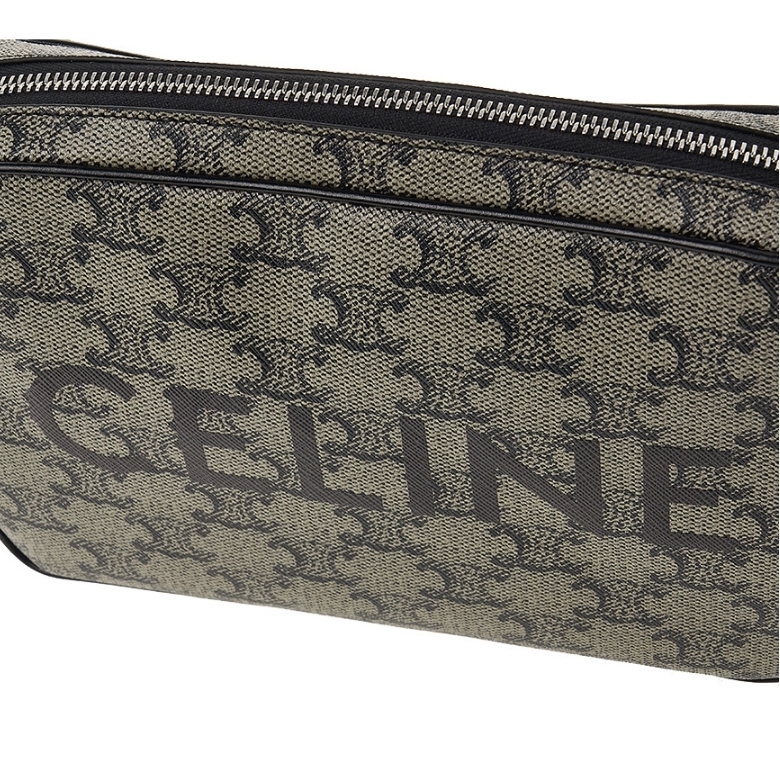 ☆送料関税込☆CELINE ロゴ ミディアム メッセンジャーバッグ