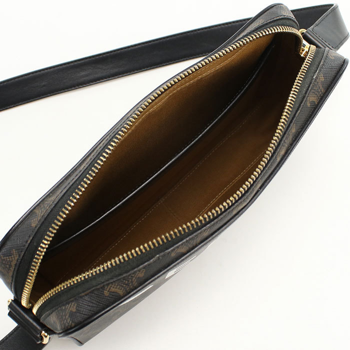 関税込 国内即発【CELINE】ミディアムメッセンジャーバッグ