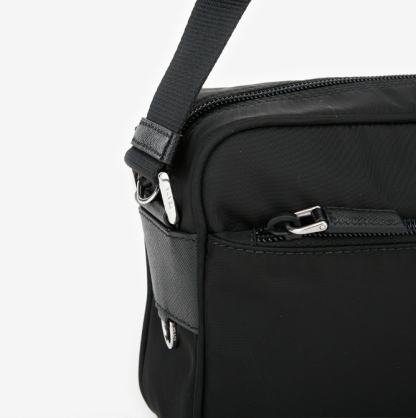 ☆送料関税込☆RADA Re-Nylon ポーチ付き ショルダーバッグ☆